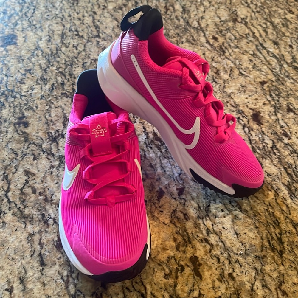 Nike youth Star Runner 4 NN (PS)